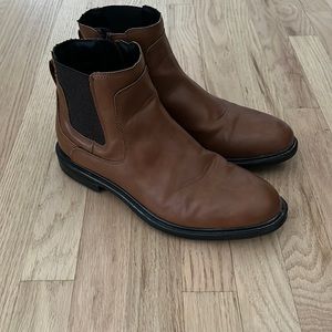 Mens 9.5 Alfani Chelsea boots, lightly worn